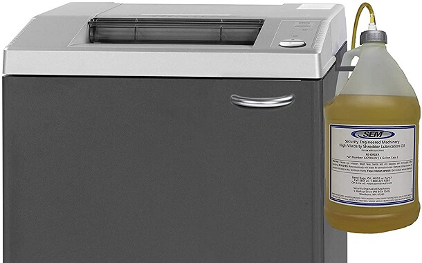 paper shredder with automatic oiler