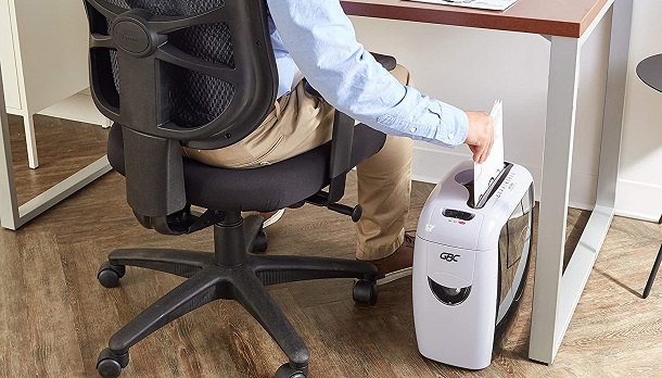 compact paper shredder for home and office