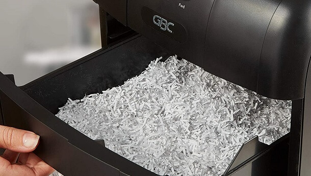 confetti paper shreddings