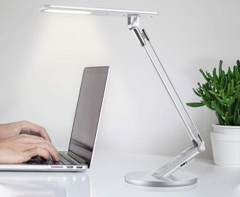 Jukstg Desk Lamp