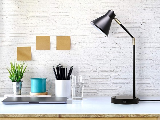 black table lamp with usb port