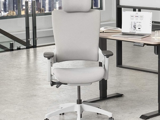 comfortable-desk-chair-with-wheels