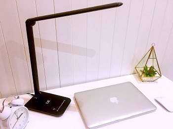 BEST READING NON HALOGEN DESK LAMP