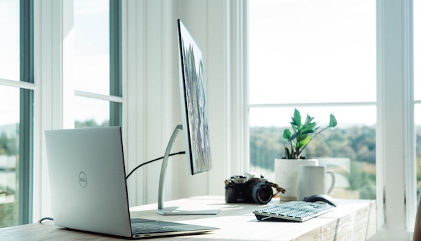 What Makes A Monitor Suitable For WFH?