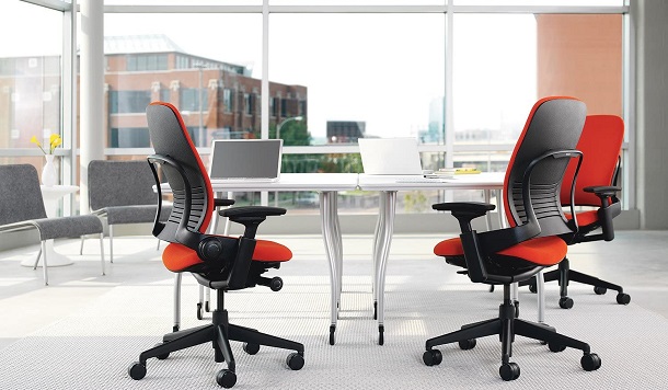 Steelcase Leap Office Chair, Black Frame and Buzz2 Blue Fabric review